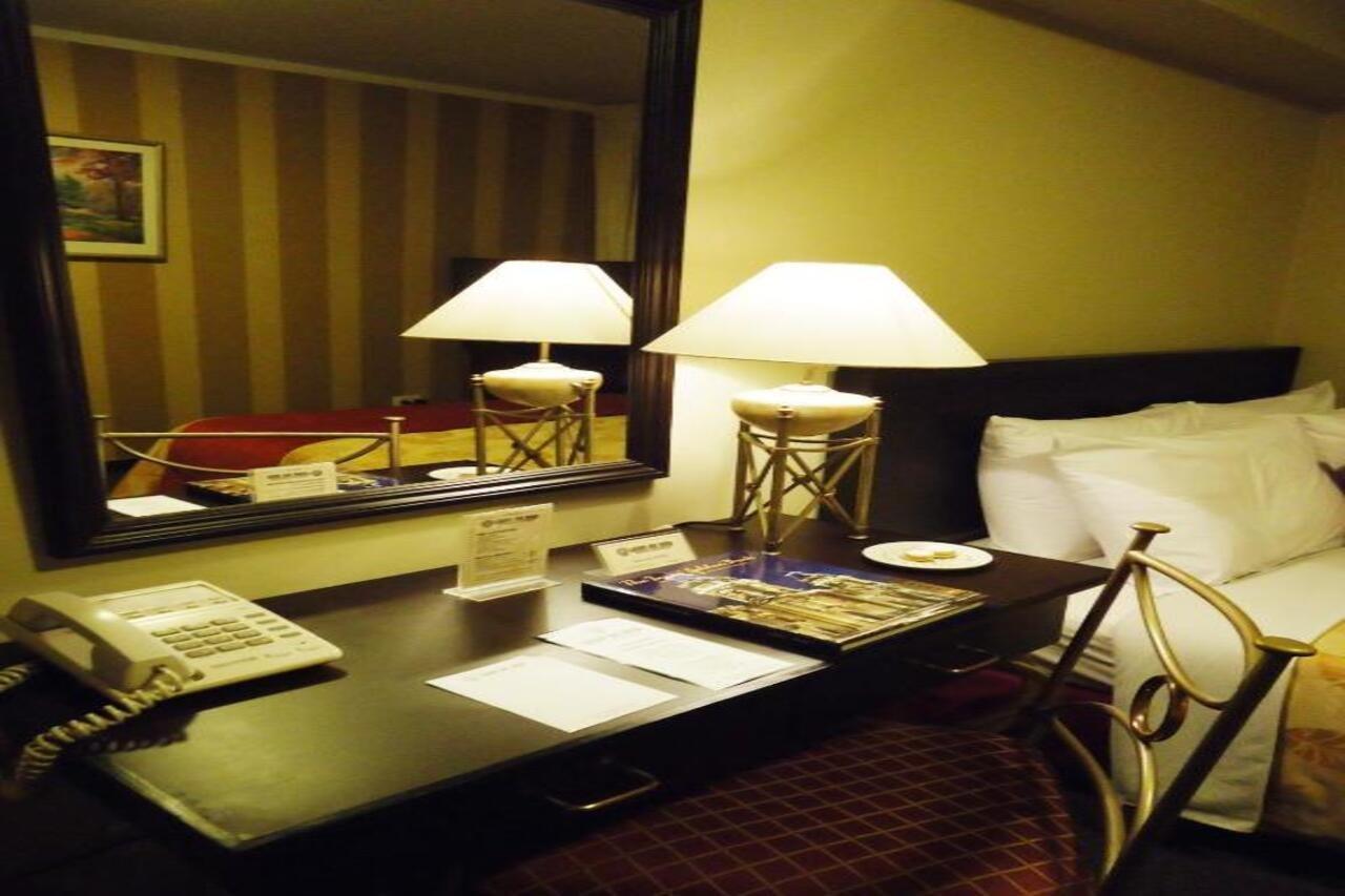 Leon De Oro Inn & Suites Лима Экстерьер фото